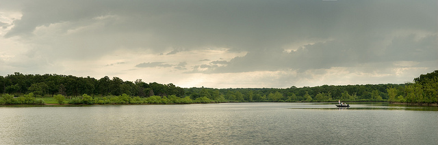 panoramic view of a boat on the lake