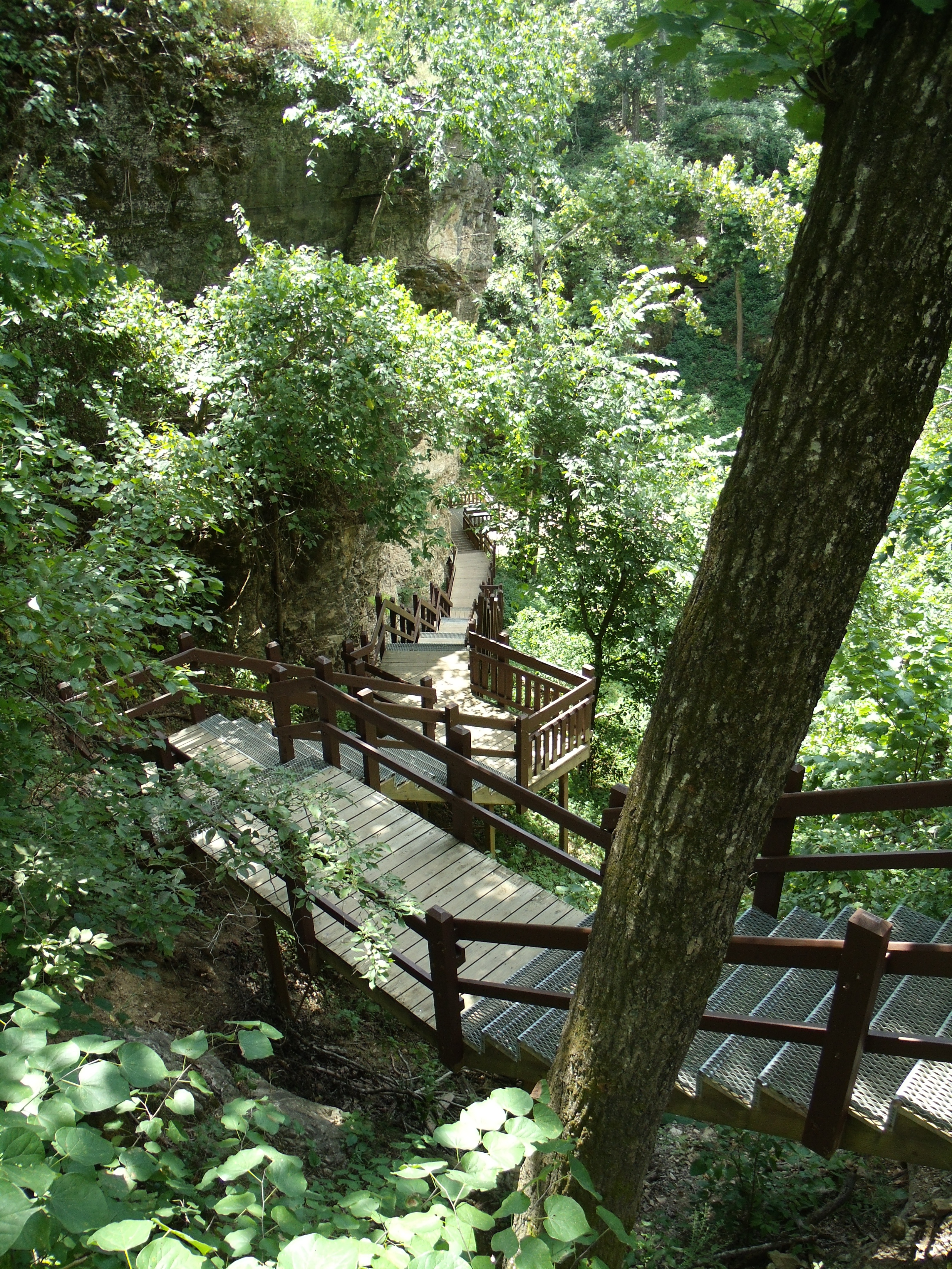 Stairs down the side of a cliff
