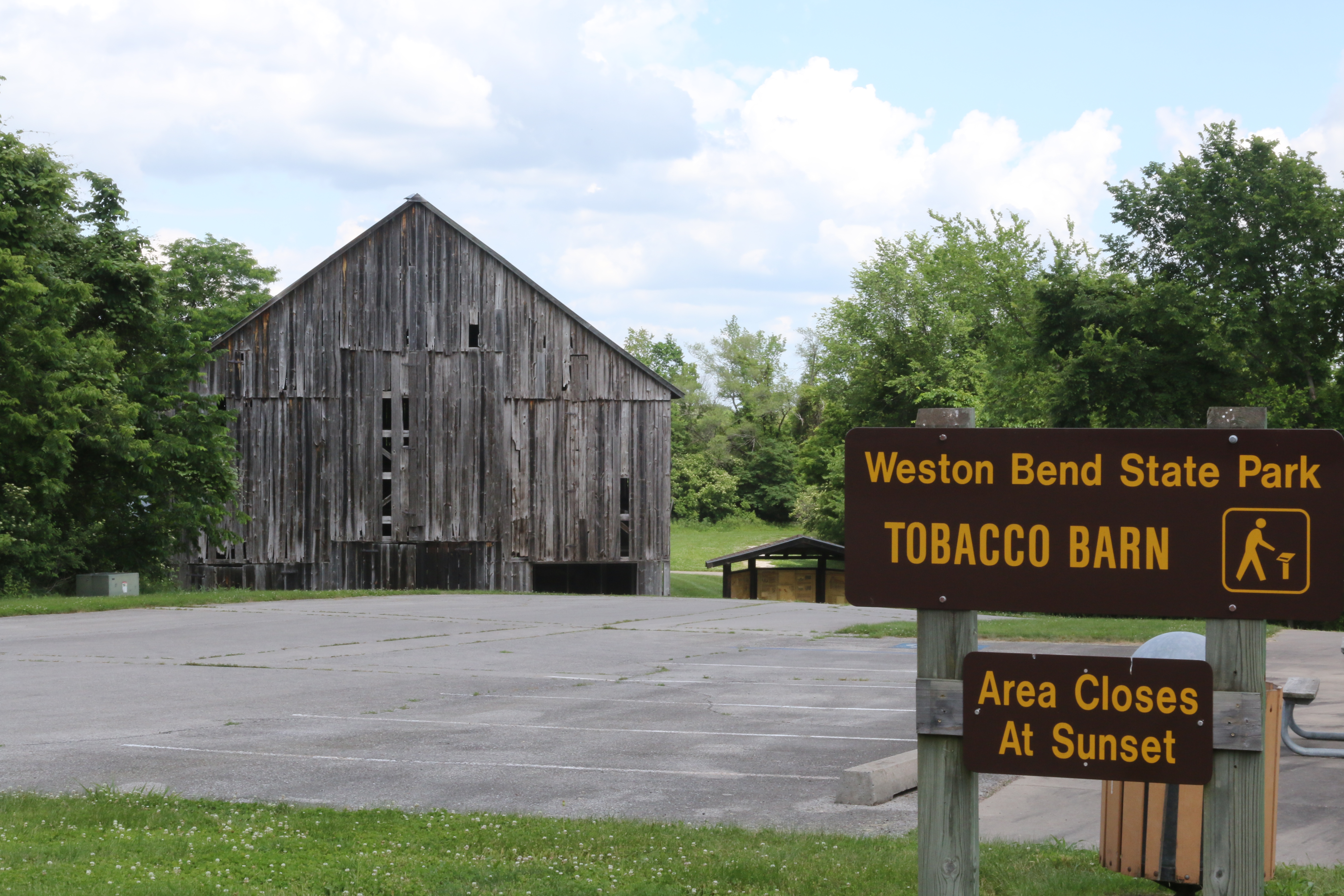 A tobacco barn