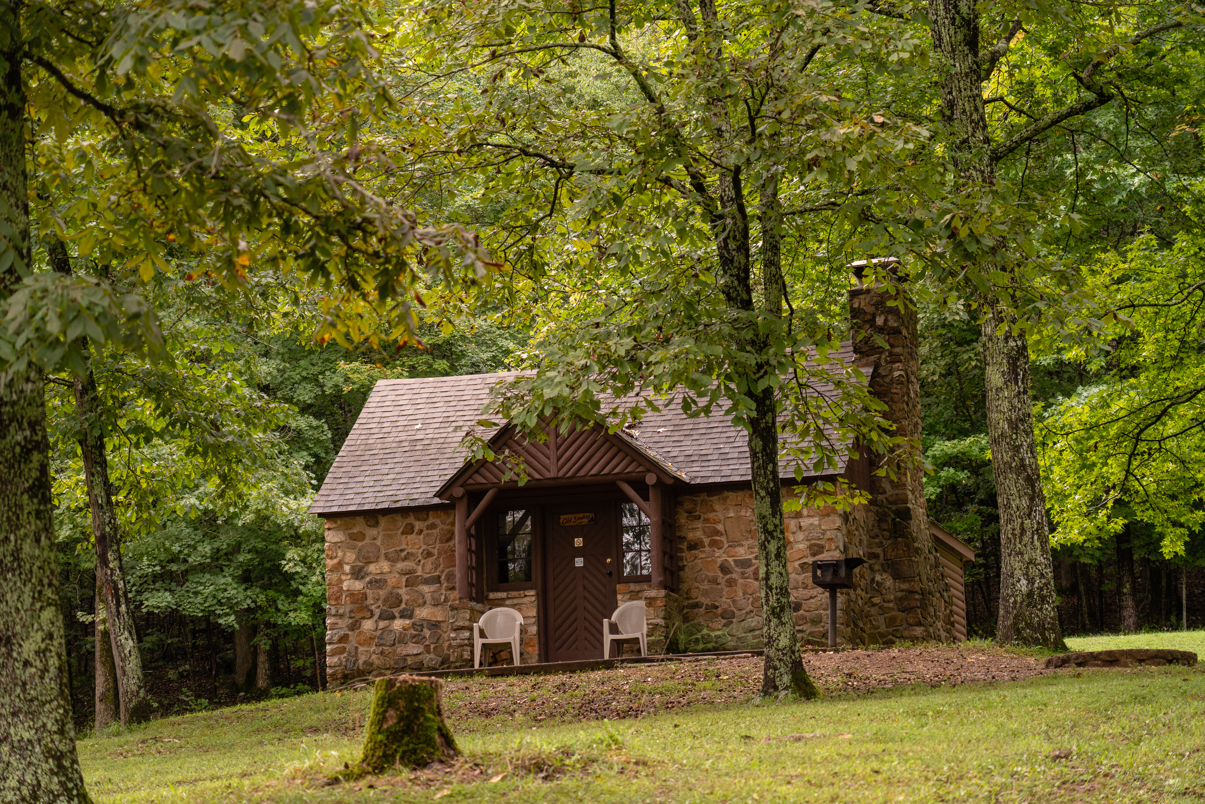 Visitor stone cabin in the woods.