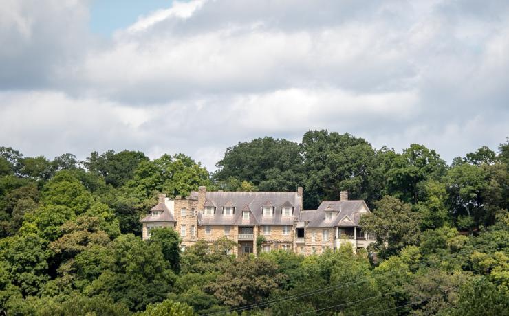 Drone image of the Bothwell Historical Site surrounded by trees
