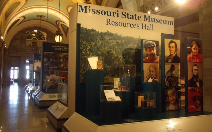 A sign for the Missouri State Museum Resources Hall