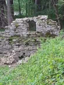 old stone wall ruins