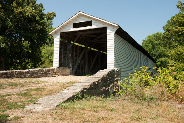 entrance to Union Covered Bridge